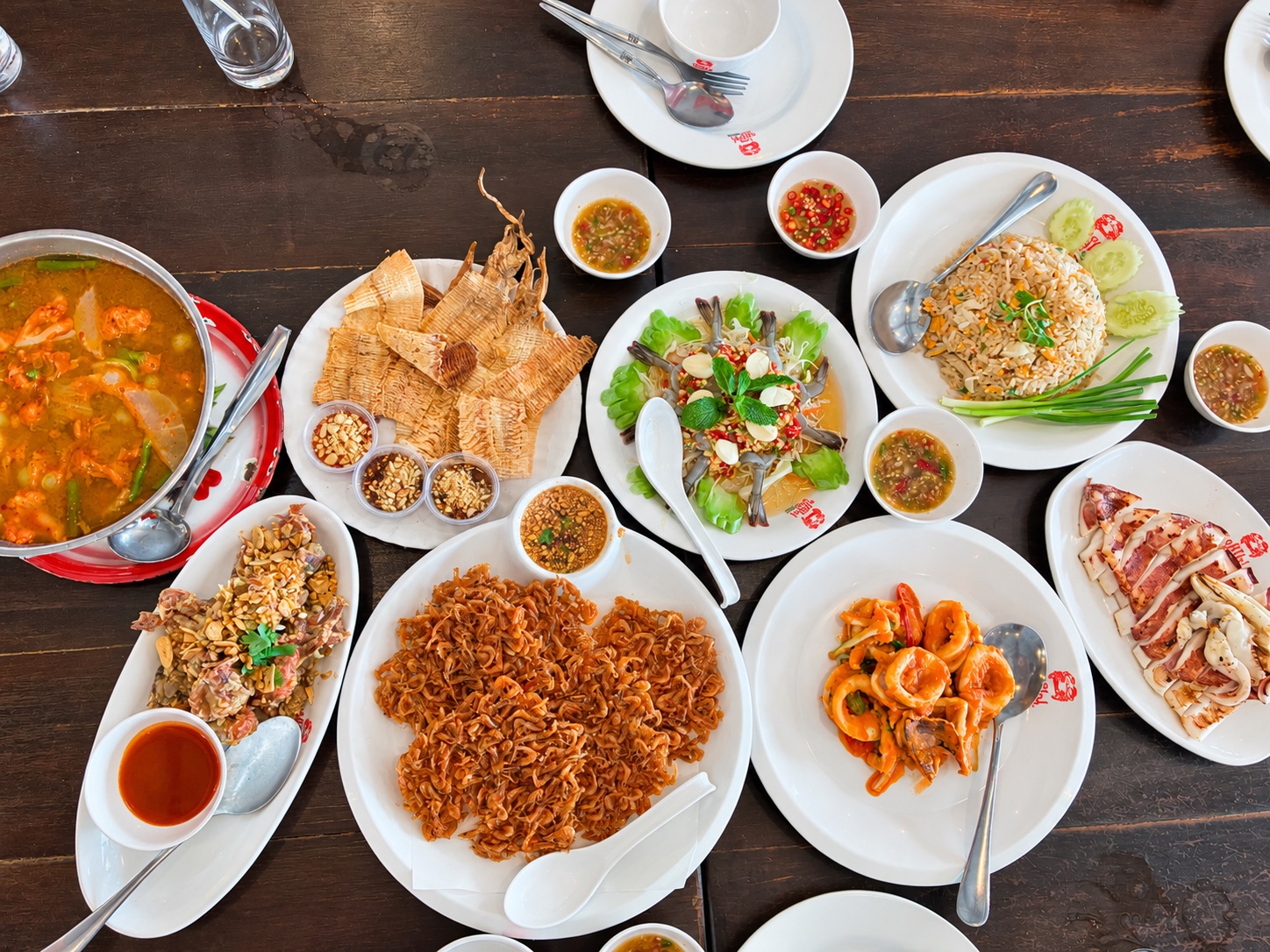 Thai seafood dishes at Poo Pen in Jomtien